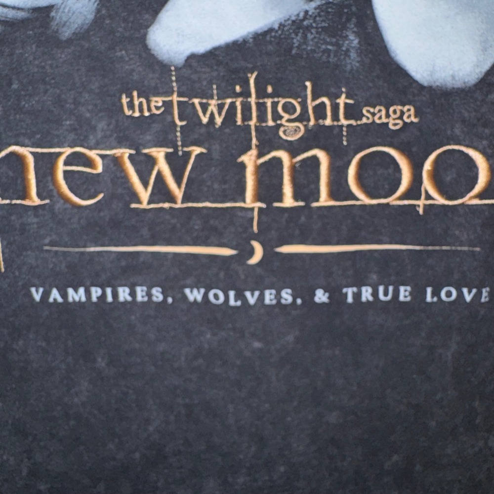 Twilight Saga New Moon Graphic Tee Black Mineral Wash XL Bella Jacob Edward - Picture 4 of 4